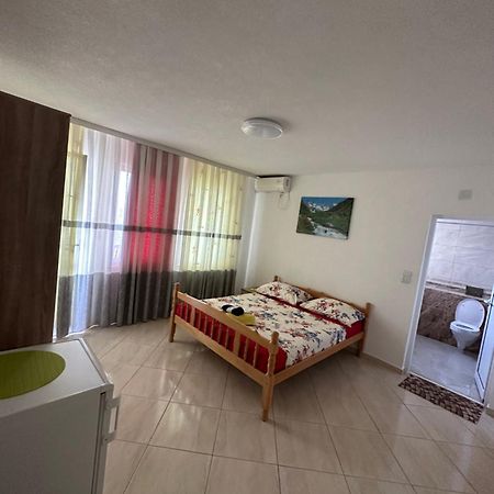 Apartments Edona Улцин Екстериор снимка