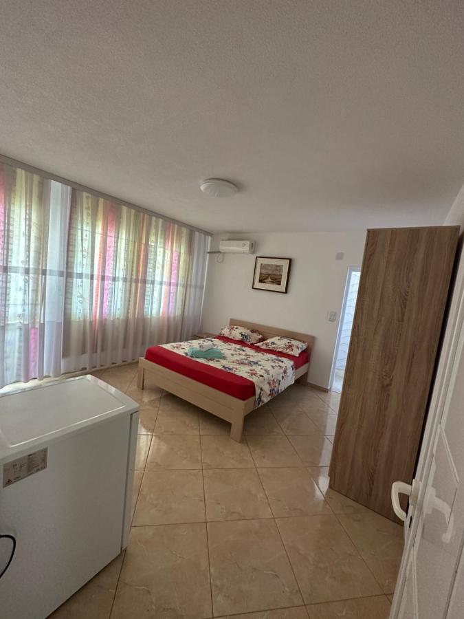 Apartments Edona Улцин Екстериор снимка